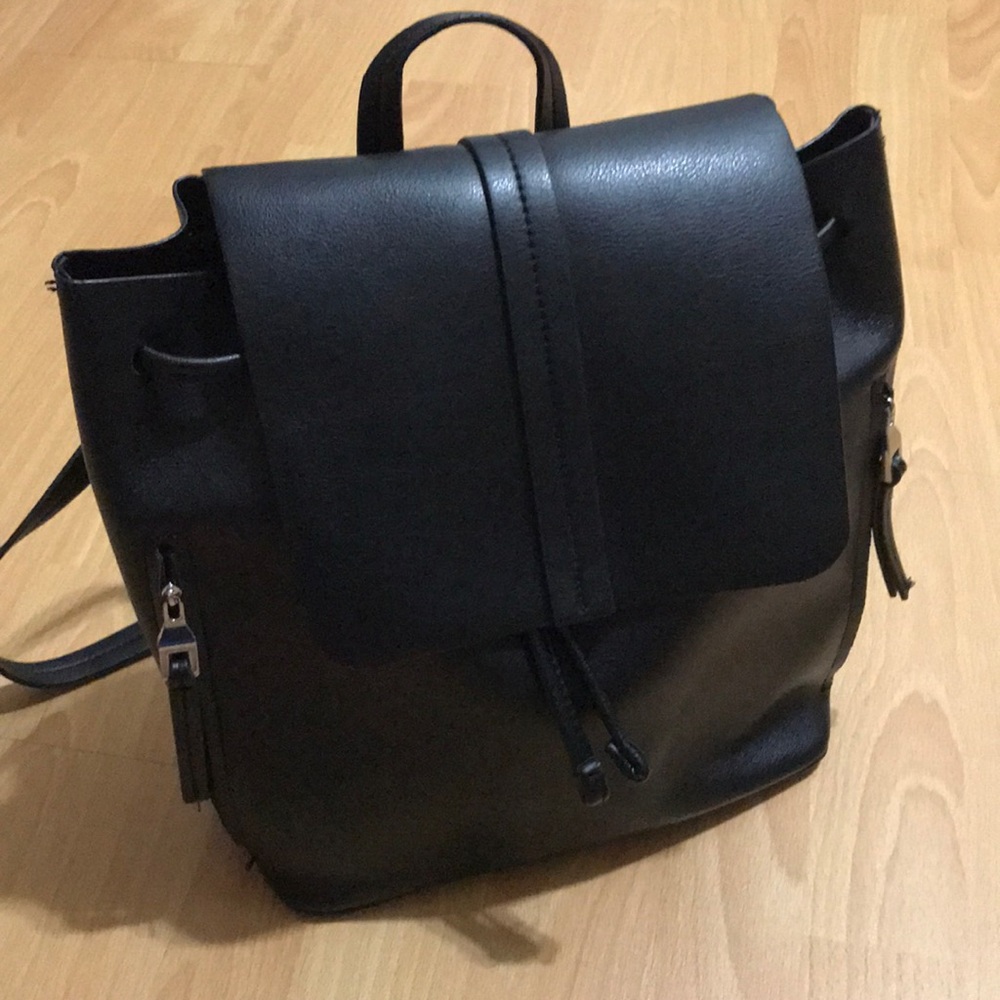 A Black Zara Backpack 🎒